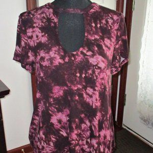 Asymmetrical Hem V-Neck Keyhole Tunic Shirt by Mudd-Size L